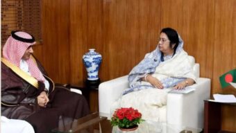 বাংলাদেশি হজযাত্রীদের ব্যয় কমাতে সহযোগিতার আশ্বাস সৌদি রাষ্ট্রদূতের