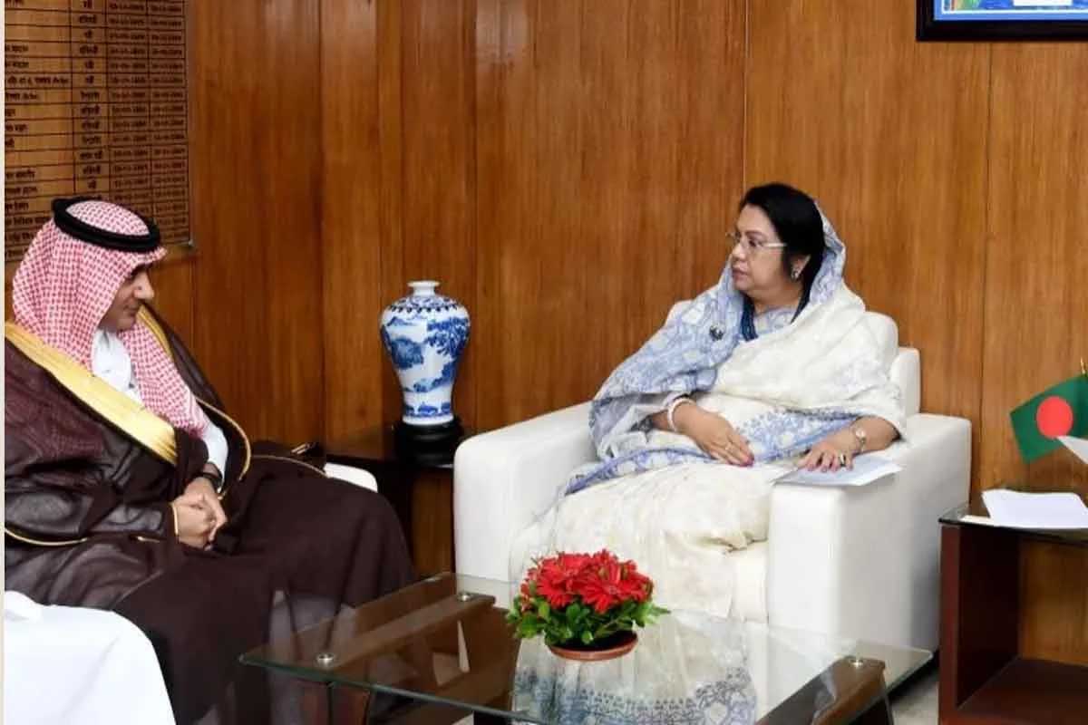 বাংলাদেশি হজযাত্রীদের ব্যয় কমাতে সহযোগিতার আশ্বাস সৌদি রাষ্ট্রদূতের