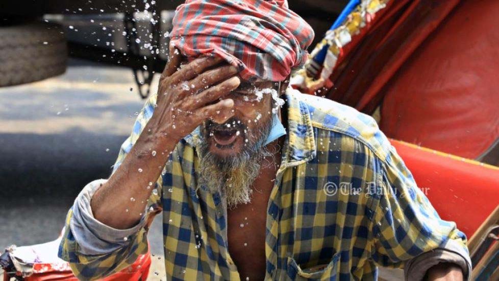 সিলেটে তীব্র গরমে হাঁসফাঁস জনজীবন