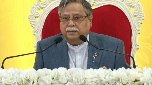 সশস্ত্র বাহিনীকে আধুনিক চতুর্মাত্রিক বাহিনী হিসেবে গড়ে তুলতে সরকার অঙ্গীকারবদ্ধ: রাষ্ট্রপতি