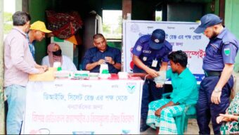 বন্যার্তদের পাশে সিলেট রেঞ্জ ডিআইজি