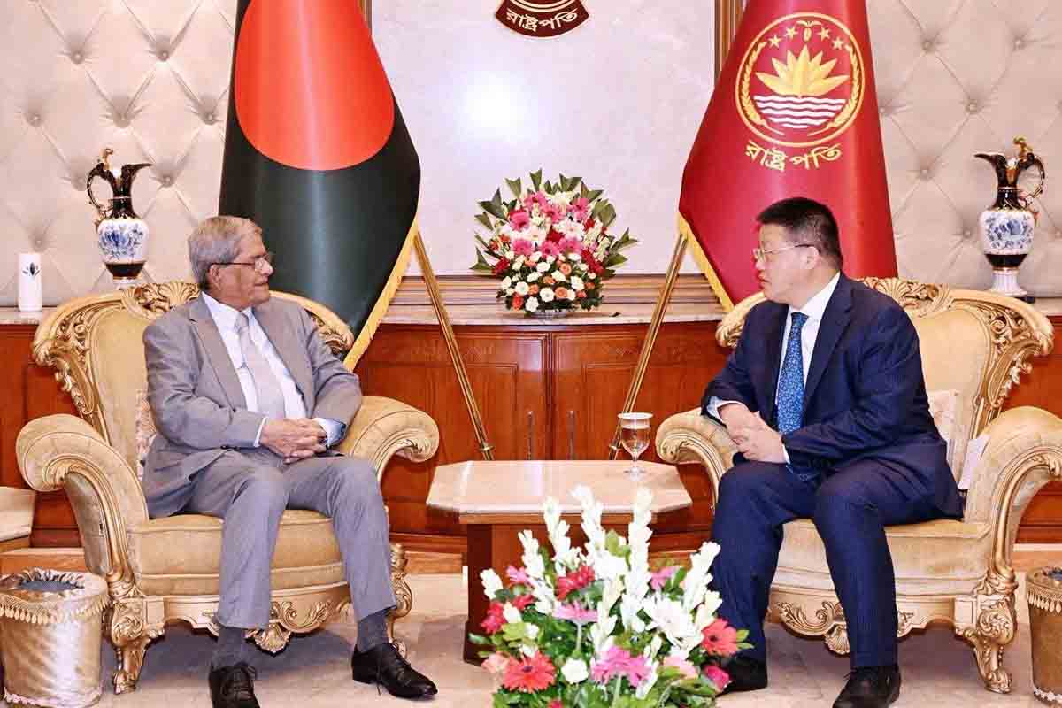 রাষ্ট্রপতির সঙ্গে চীনের রাষ্ট্রদূতের সাক্ষাৎ, সফরের আমন্ত্রণ