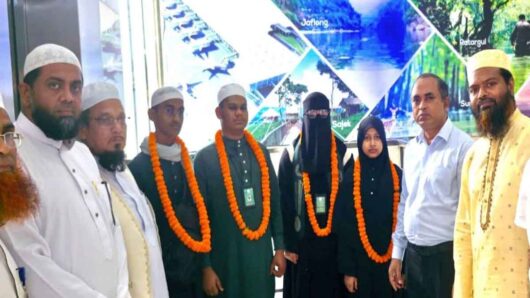 দেশে ফিরলেন সৌদিতে কোরআন প্রতিযোগীতায় জয়ী ৪ হাফেজ
