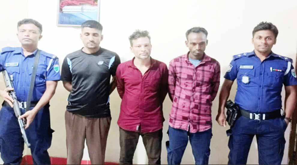 গোলাপগঞ্জে ইয়াবাসহ গ্রে ফ তা র ৩