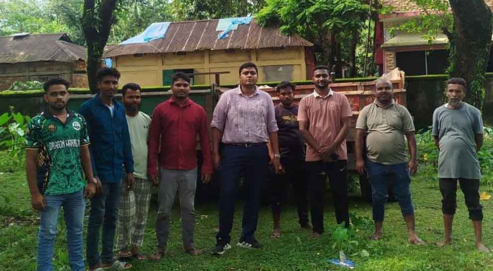 সিলেটে স্কুলের পাশে অভিযান দিল প্রশাসন, অতঃপর…