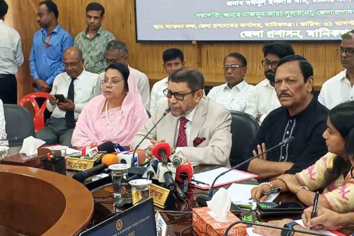 আদানি বিদ্যুৎ নিয়ে আমাদের সঙ্গে খেলা করছে: স্বাস্থ্যমন্ত্রী