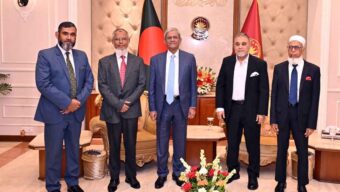 রাষ্ট্রপতির সঙ্গে সিইসির নেতৃত্বাধীন ইসির প্রতিনিধি দলের সাক্ষাৎ