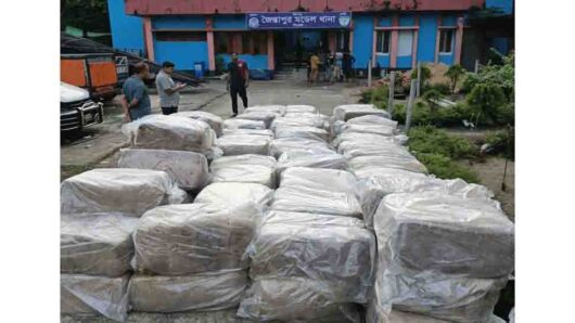 সিলেটে বালুর নিচে মিলল কোটি টাকার শাড়ি