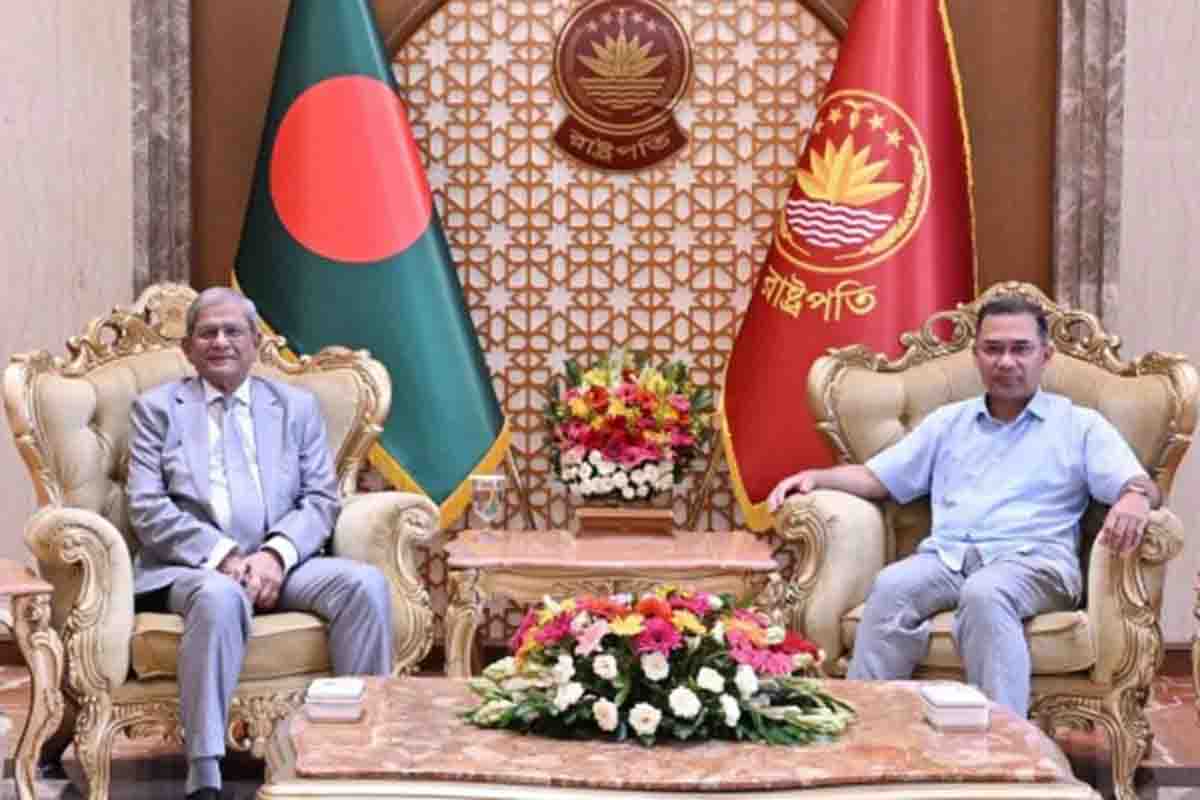 রাষ্ট্রপতির সঙ্গে প্রধানমন্ত্রীর সাক্ষাৎ