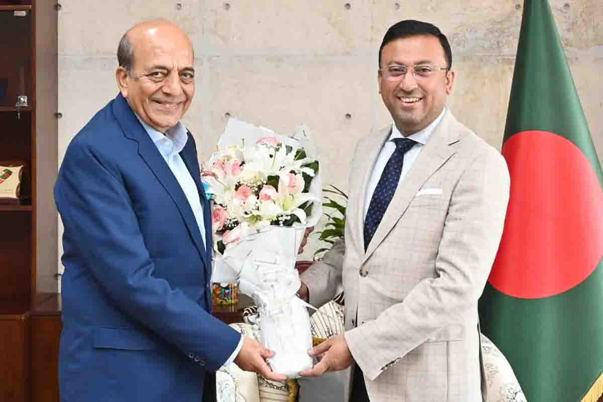 সময় হলেই ভারত সফরে যাবেন বাংলাদেশের প্রধানমন্ত্রী : দীনেশ ত্রিবেদী