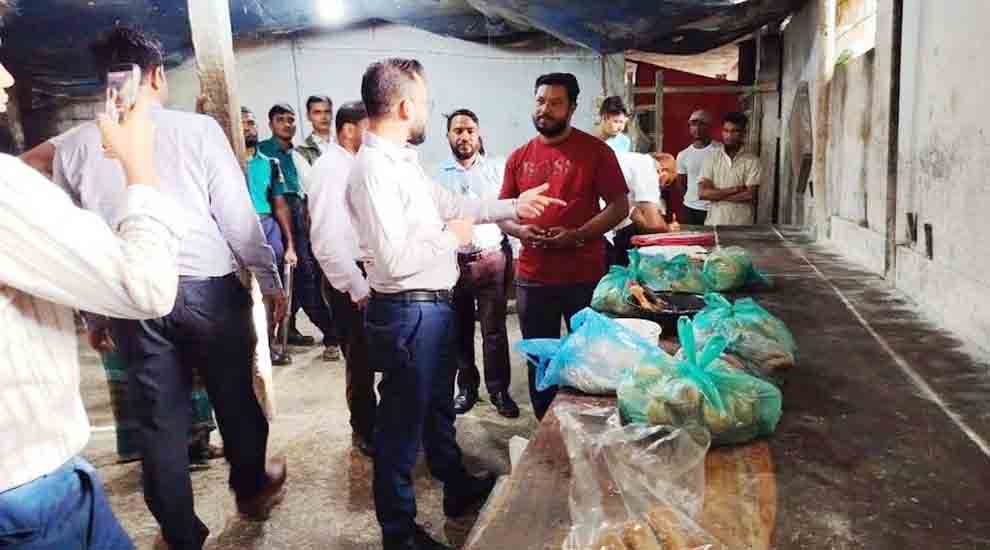 যে কারণে সিলেটের রূপালী বিস্কুটকে লাখ টাকা জরিমানা
