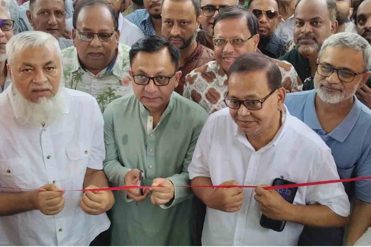 বিনিয়োগ আকর্ষণের মাধ্যমে অর্থনীতিতে গতি সঞ্চার করাই মূল লক্ষ্য: বাণিজ্যমন্ত্রী