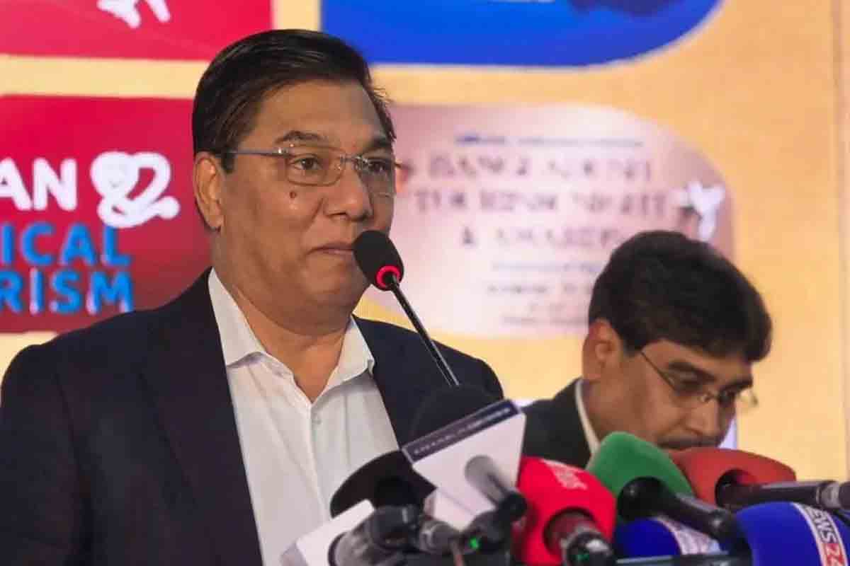 আইসিসিবিতে ট্যুরিজম ফেয়ারের উদ্বোধনে পর্যটনমন্ত্রী