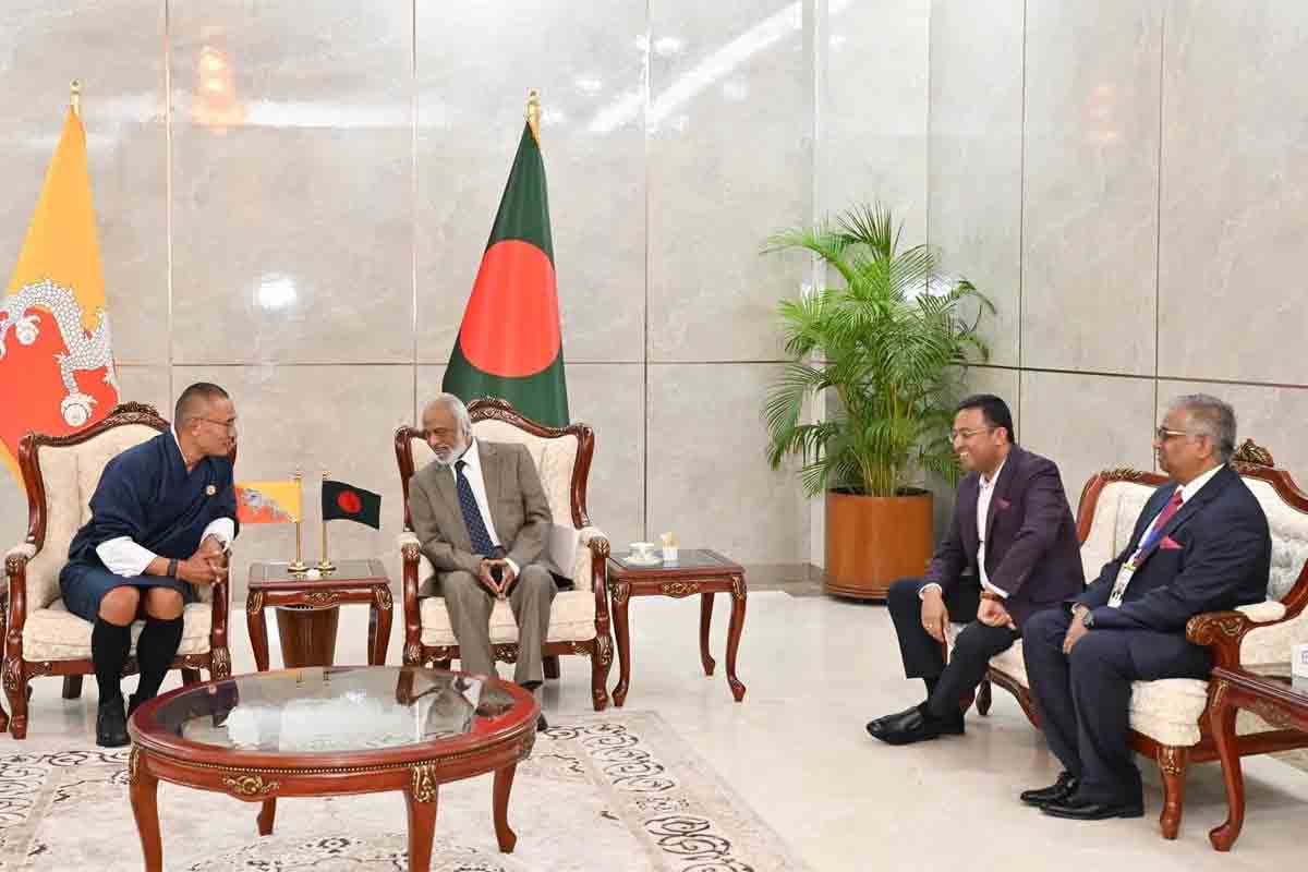 সার্ককে সক্রিয় করতে ভুটানের সহযোগিতা চেয়েছে বাংলাদেশ