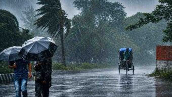 ১১ অঞ্চলে ঝোড়ো হাওয়াসহ বৃষ্টির পূর্বাভাস
