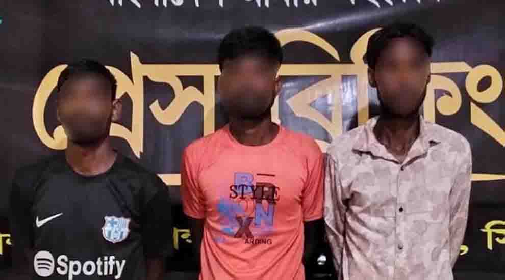 সুরমা চা বাগান থেকে আ ট ক ৩