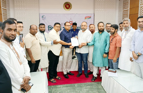 সিলেটে খেলার মাঠে মেলা বন্ধের ও রাত ৯টা পর্যন্ত দোকান খোলার দাবিতে মহানগর ব্যবসায়ীদের স্মারকলিপি