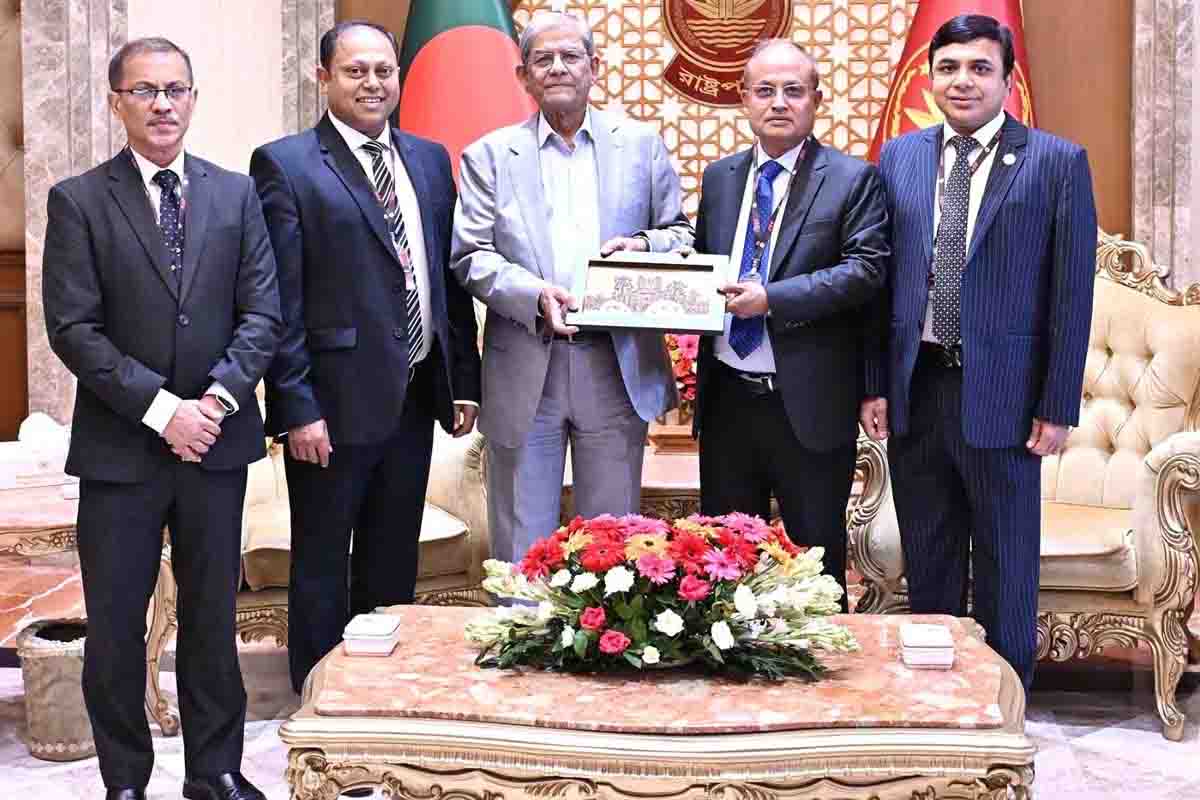 গণতন্ত্র চর্চার মাধ্যমে বিকশিত হয়, ঢাবিকে বিশ্বমানের করার আহ্বান রাষ্ট্রপতির