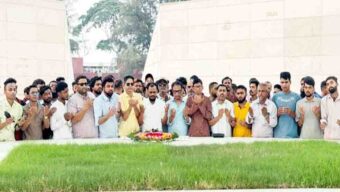 শহীদ জিয়া ও খালেদা জিয়ার মাজারে সিলেট জেলা-মহানগর যুবদলের শ্রদ্ধা