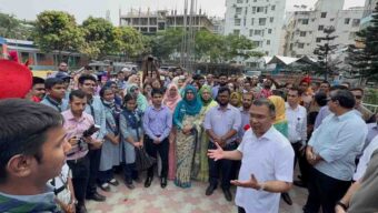 সাড়ে চার ঘণ্টায় ১৩ স্পট পরিদর্শন প্রধানমন্ত্রীর