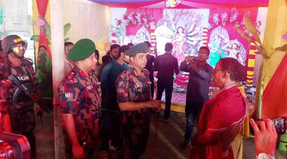 সেক্টর কমান্ডার বিএম তৌহিদ হাসানের হবিগঞ্জ সীমান্তবর্তী পুজামন্ডপ পরিদর্শন
