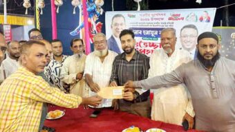 বিশ্বনাথের ২৬টি পুজা মন্ডপে পররাষ্ট্র প্রতিমন্ত্রী হুমায়ূন কবিরের উপহার