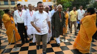 রাজশাহীর ধর্মসভা মন্দিরের পূজামণ্ডপ পরিদর্শন প্রধানমন্ত্রীর