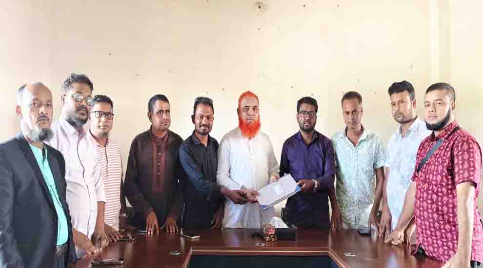 গোয়াইনঘাট প্রেসক্লাবে নতুন কমিটির দায়িত্ব গ্রহণ