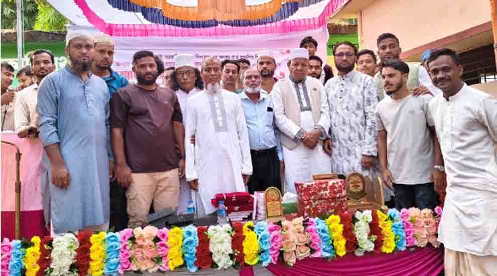 কানাইঘাটে দুই শিক্ষককে বর্ণাঢ্য সংবর্ধনা