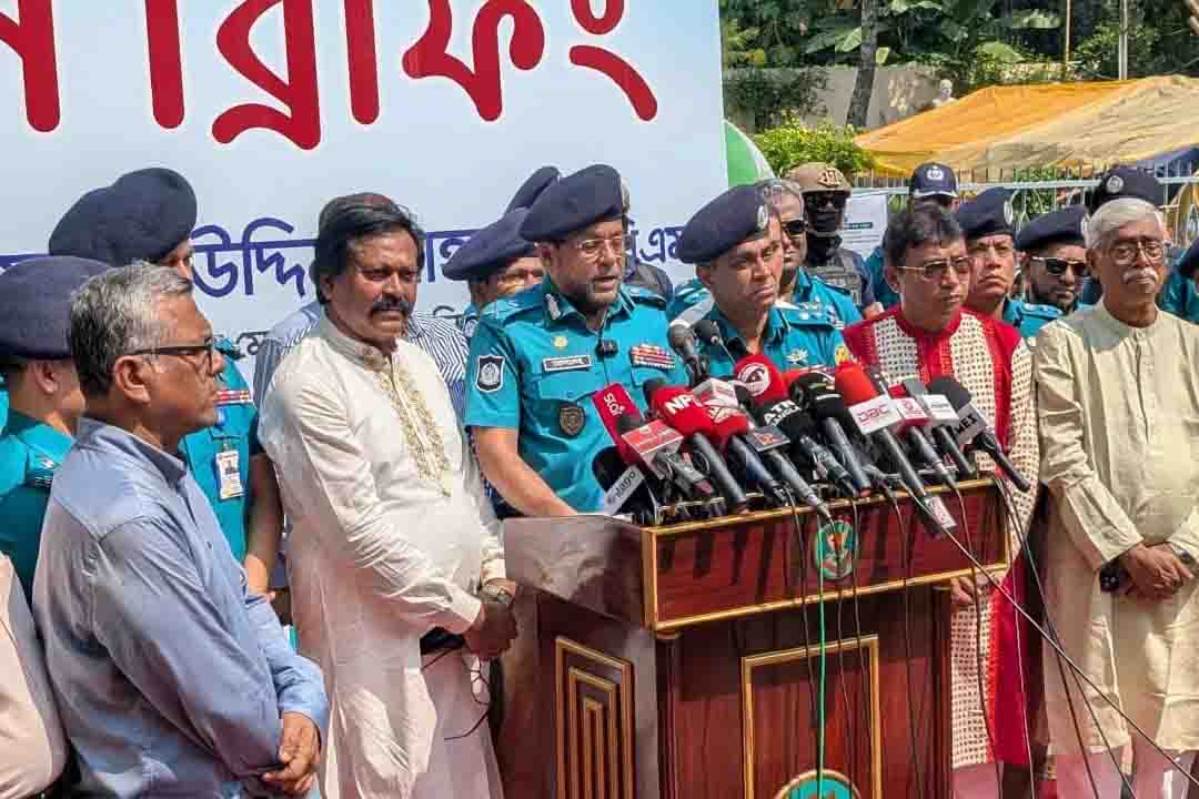 দুর্গাপূজার নিরাপত্তা নিশ্চিতে সর্বোচ্চ সতর্ক অবস্থানে ডিএমপি: কমিশনার