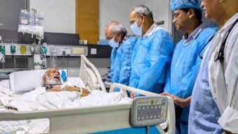 এলজিআরডিমন্ত্রীকে দেখতে হাসপাতালে রিজভী