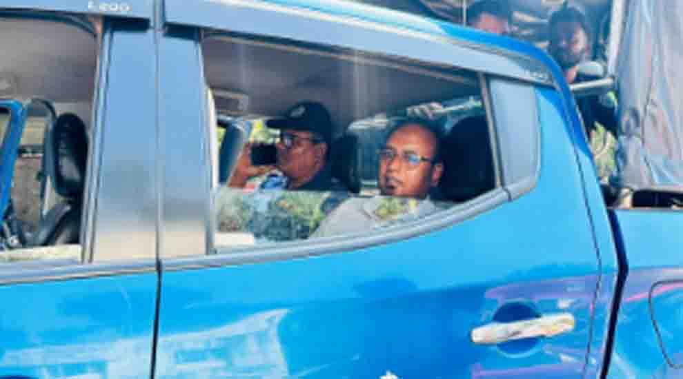 সিলেটে আওয়ামীলীগ নেতা কামালকে গ্রে প্তা র দেখিয়ে আদালতে সোপর্দ