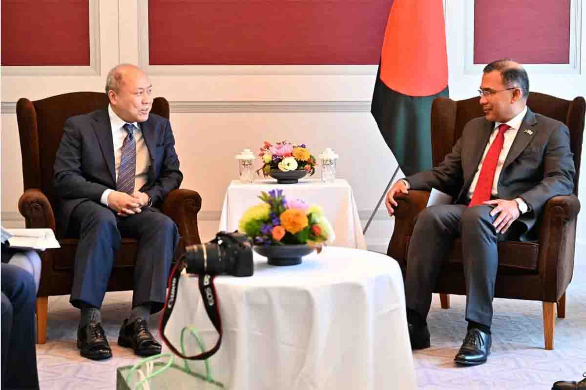 বাংলাদেশের রপ্তানি পণ্যের বহুমুখীকরণে জাপানের সহযোগিতা চেয়েছেন প্রধানমন্ত্রী