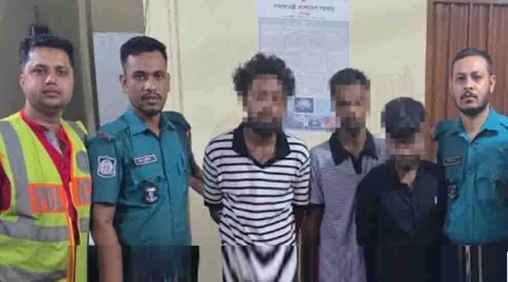 সিলেটে এয়ারপোর্ট থানা পুলিশ যে কারণে ধরল ৩ যুবককে
