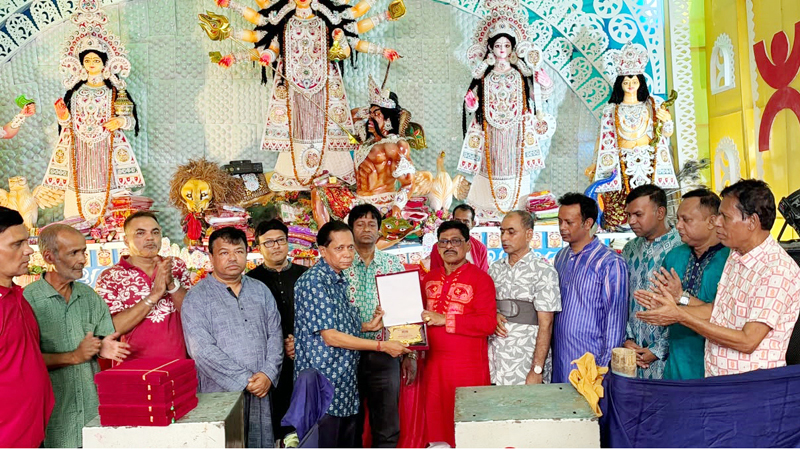 জুয়েলারী সমিতির নির্বাচনে বিজয়ী চৈতালী সংঘ ও সনাতন যুব ফোরামের নেতৃবৃন্দকে সংবর্ধনা